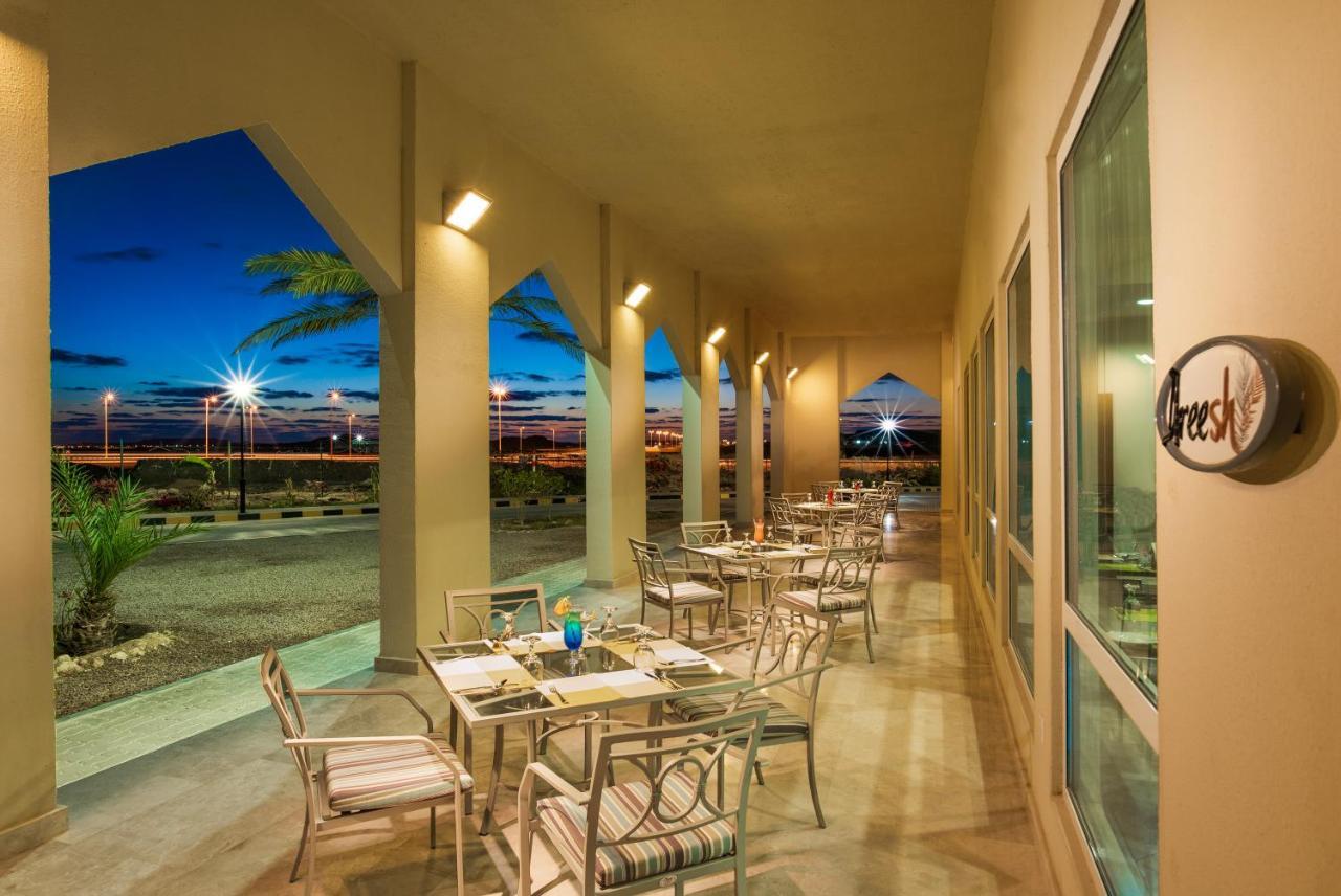 City Hotel Duqm Exterior foto
